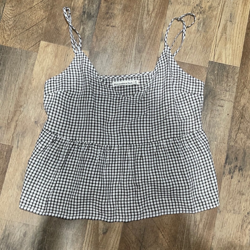 Checkered tank